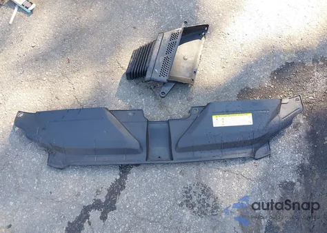 2013 Audi Rs5 z USA, uszkodzony, nr VIN WUAC6AFR1DA900108